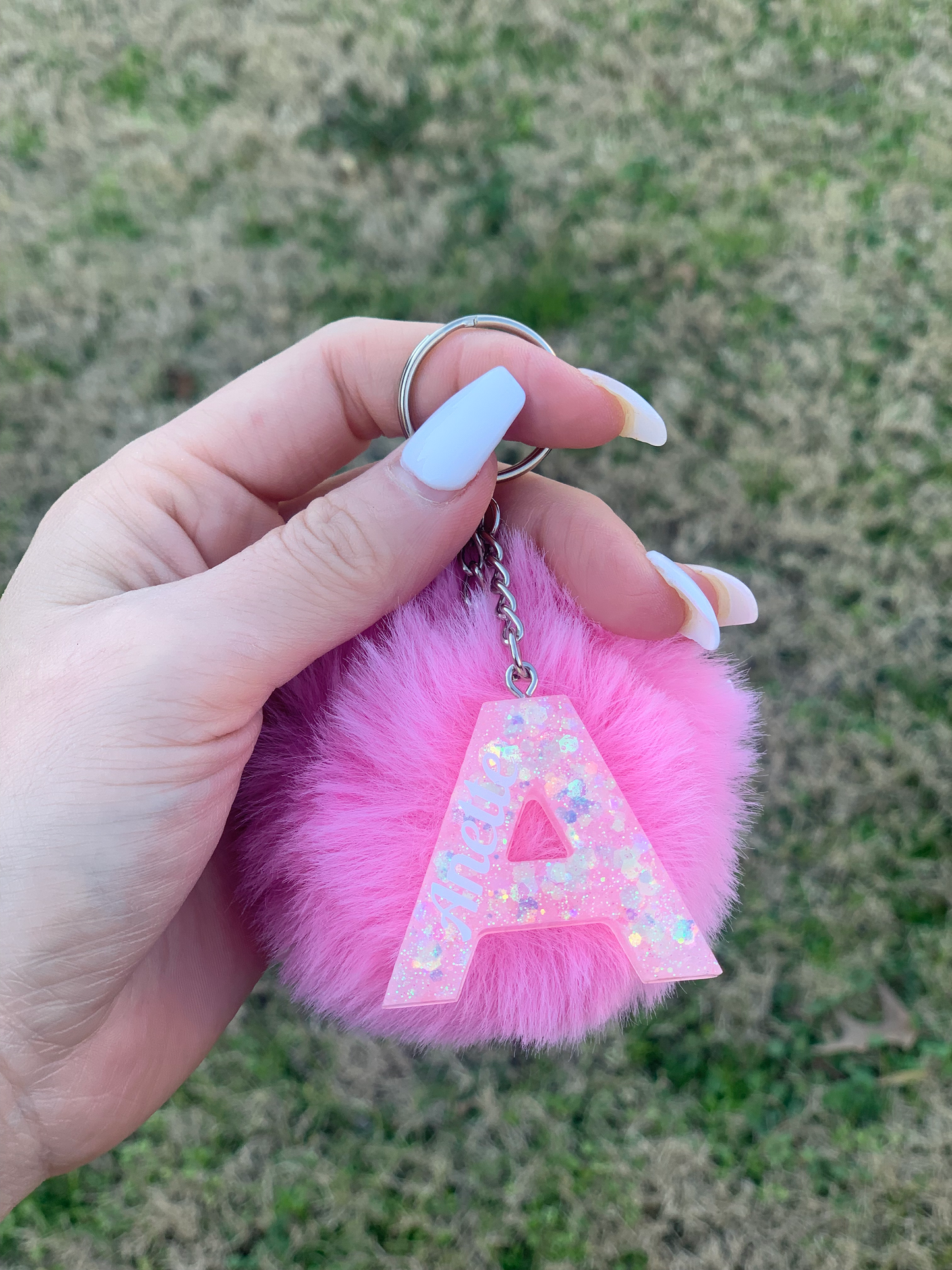 Personalized Resin Keychain, Custom Keychain, Personalized Gift,Kids backpack initial accessory, llaveros personalizados, llaveros